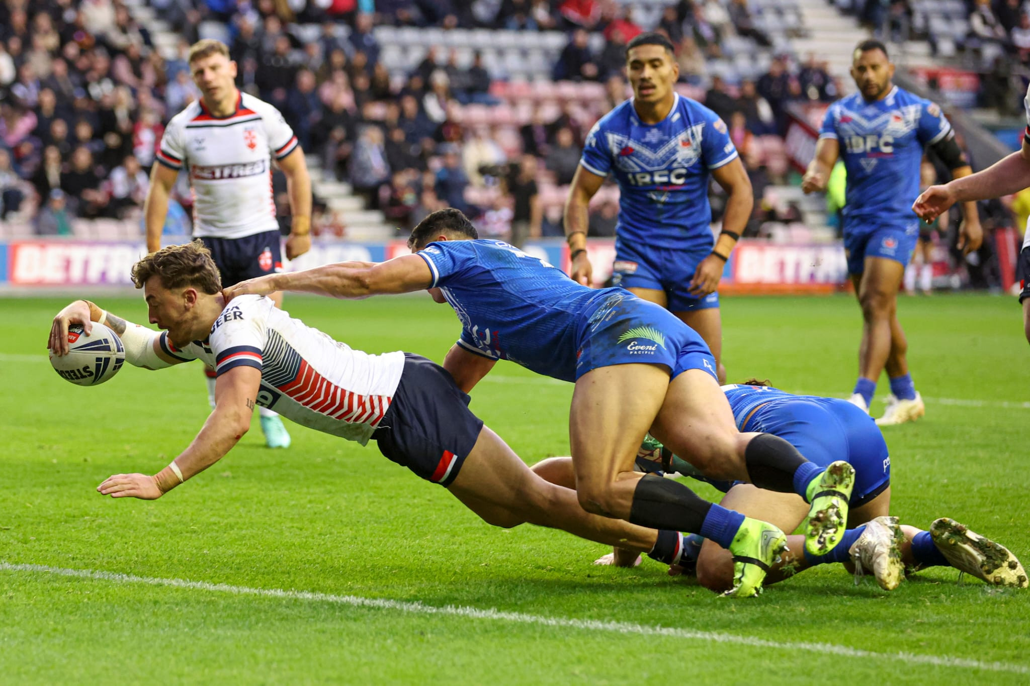 England 34 - 18 Samoa